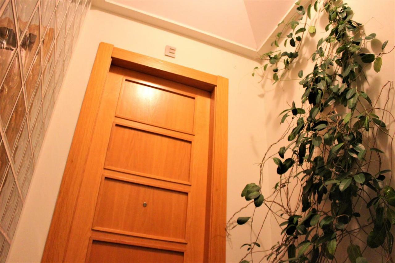 Luxury Apartment Sierpes Севілья Екстер'єр фото